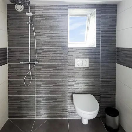 Awesome In With Wifi And 4 Bedrooms *